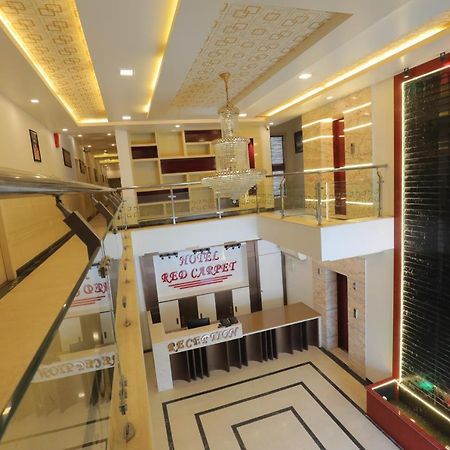 Hotel Sahib'S Red Carpet - Family & Corporate Hotel Chain อัครา ภายนอก รูปภาพ