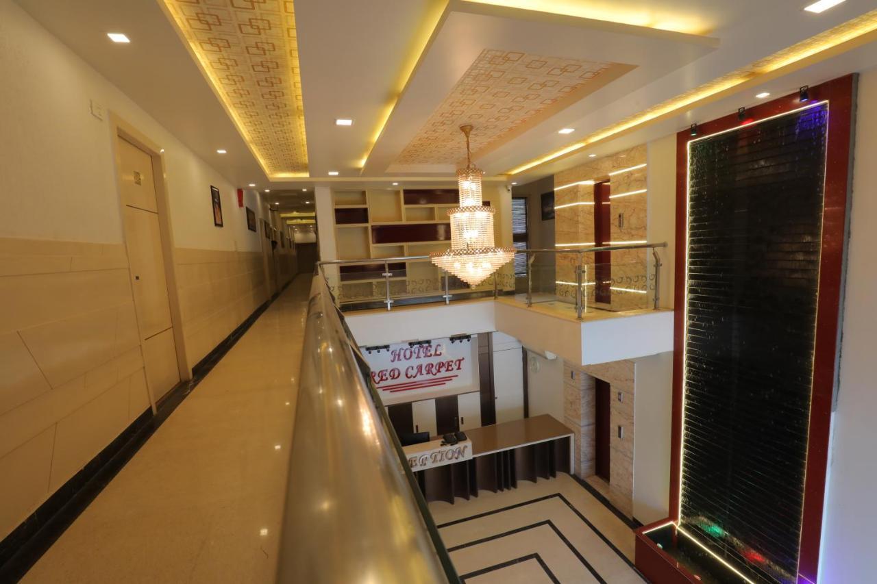 Hotel Sahib'S Red Carpet - Family & Corporate Hotel Chain อัครา ภายนอก รูปภาพ
